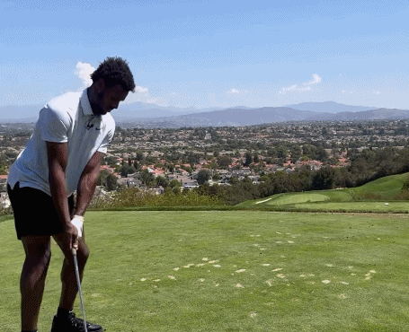 在线竞猜-追随父亲步伐？布朗尼更新社媒分享休赛期练习高尔夫球片段