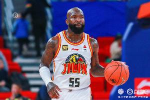 注册入口-就靠你了！多米尼克-琼斯半场16中6轰两队最高21分外加8板4助