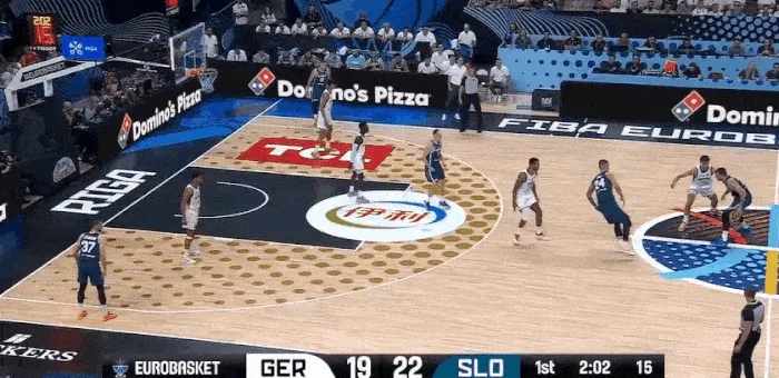 注册入口-进入状态！东契奇运球后撤步三分强投再中，个人已得到10分