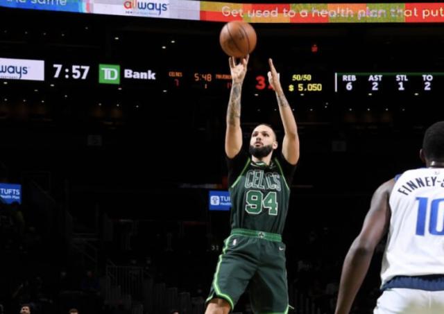 足球投注-罗威富尼耶表现亮眼 他们或成双探花身边得力助手